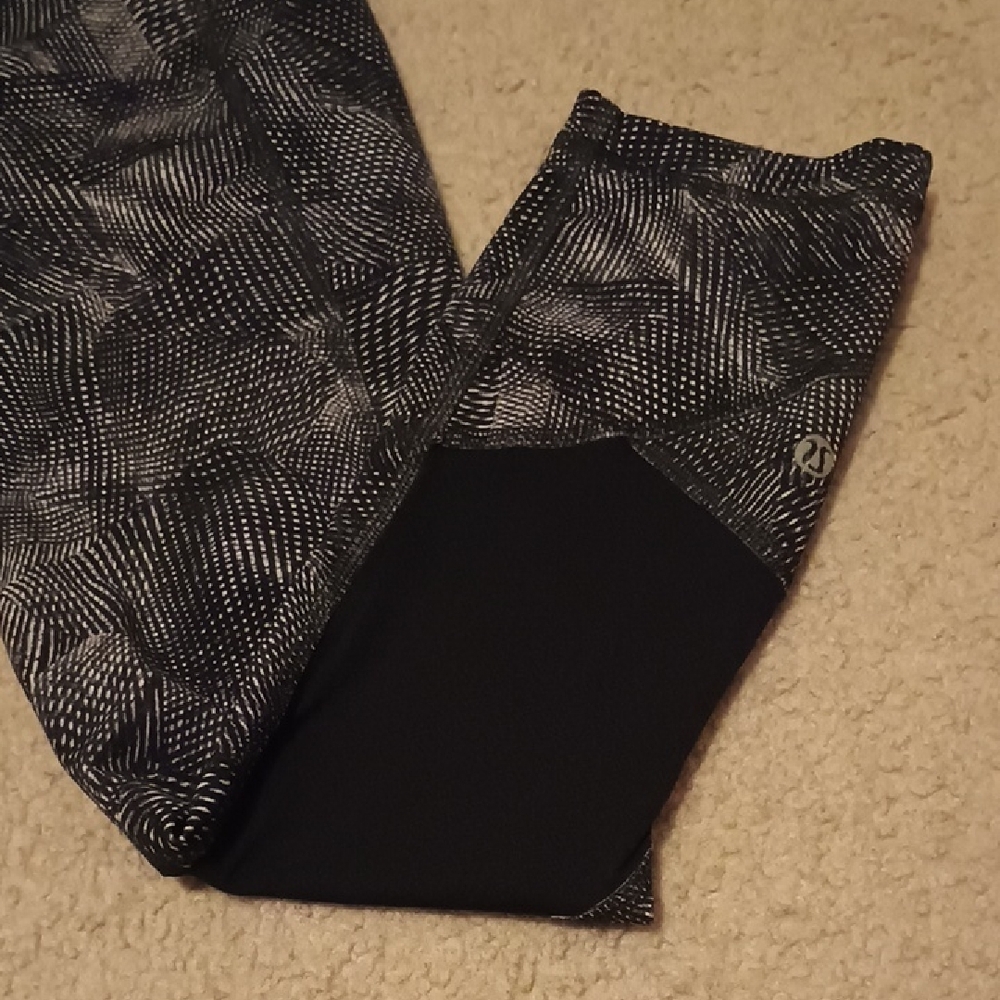 lululemon Pace Rival High Rise Cropped Leggings Size 4 Like New! - Picture 4 of 6
